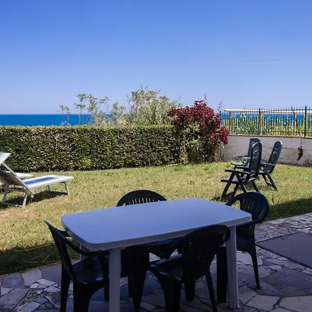 Lejlighed Trilocale Con Giardino A Pochi Passi Dalla - N127 *