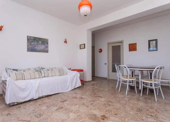 Trilocale Con Giardino A Pochi Passi Dalla *