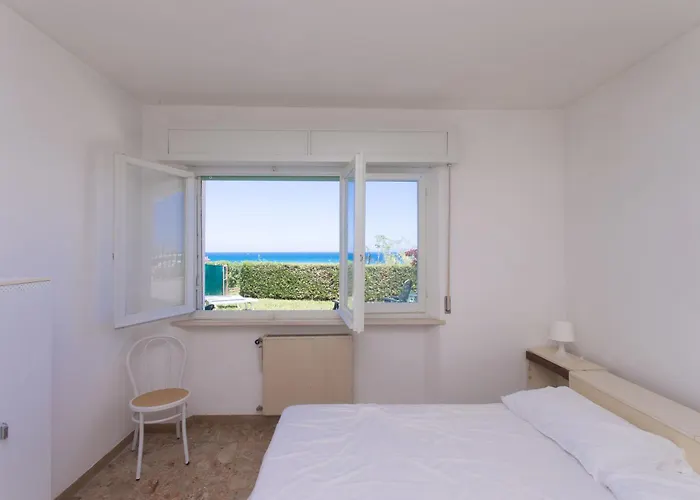 Trilocale Con Giardino A Pochi Passi Dalla Marcelli